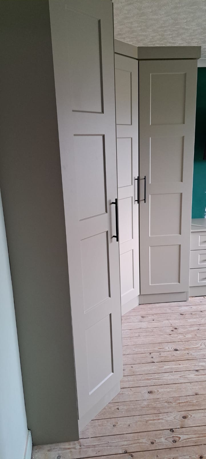 Angled wardrobe end - Dakar Grey