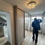 Shaker Slide Cashmere - 3 door sliding wardrobe with mirror