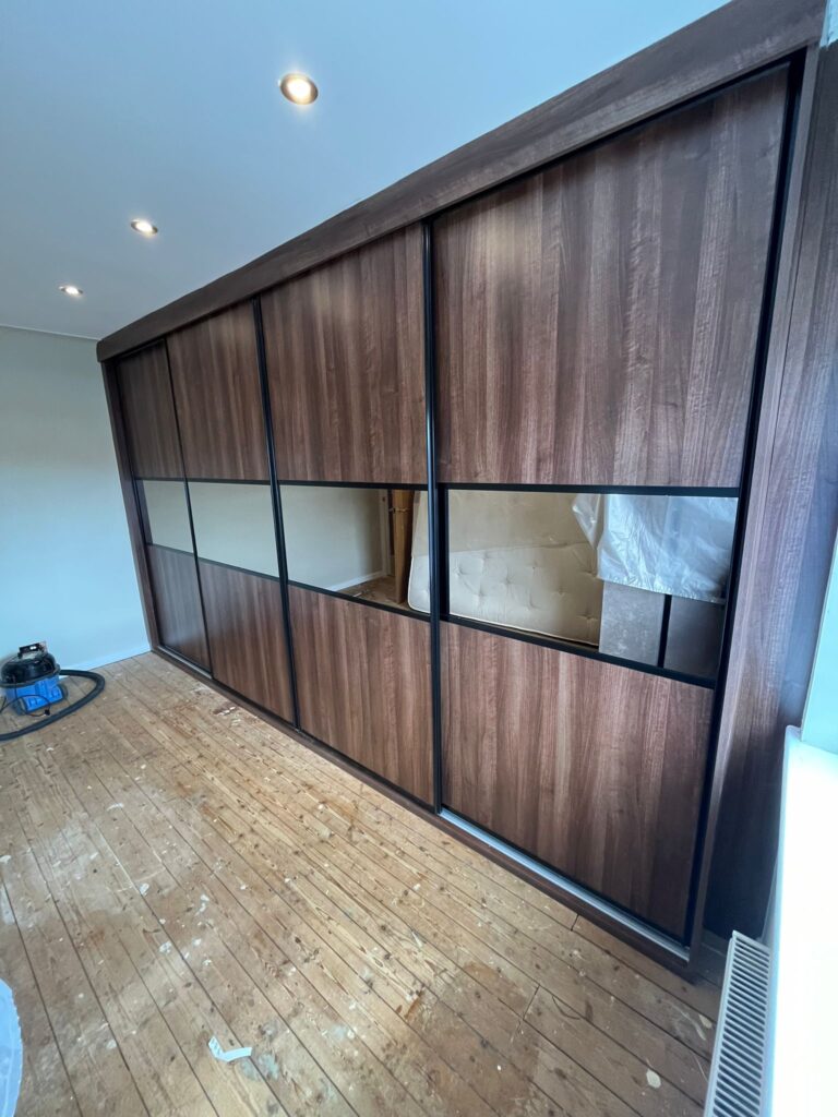 Linea Opera Walnut Wardrobe 4 door sliding doors with mirrors