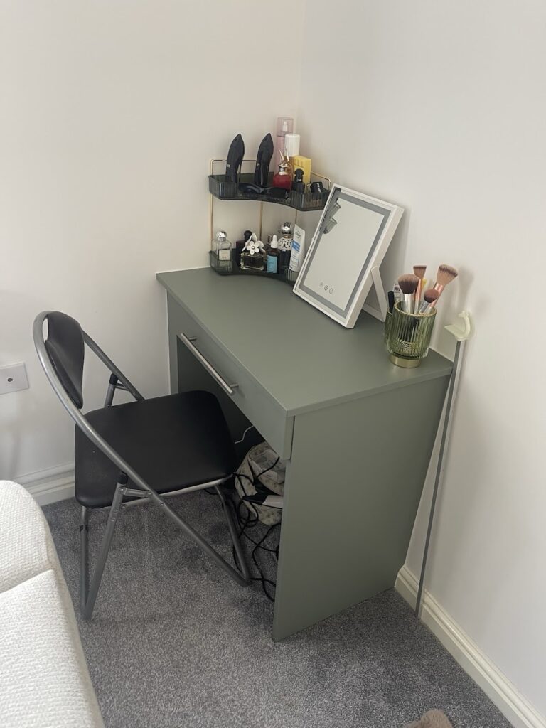 Dressing Table Reed Green